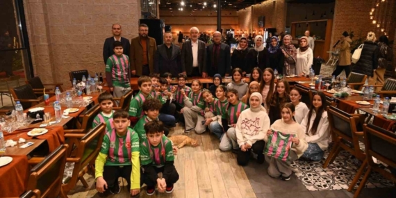 Başkan Başdeğirmen, şampiyon takımla buluştu