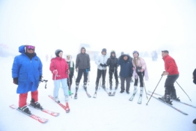 Başkan Büyükkılıç, Erciyes’te kayak tutkunlarıyla bir araya geldi