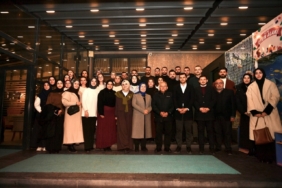 Başkan Büyükkılıç, gençlerle çay kahve eşliğinde sohbet etti