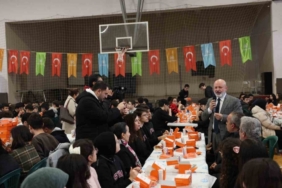 Başkan Çolakbayrakdar: "Güçlü Türkiye’nin temeli gençlerimizdir"