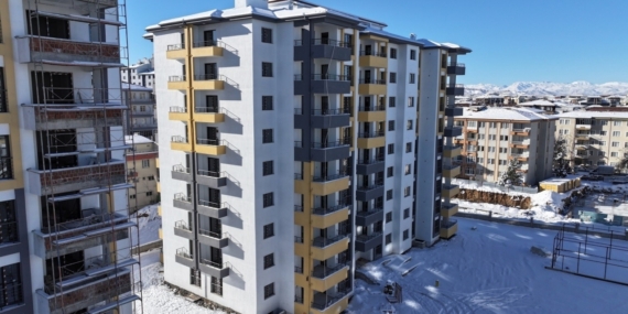 Başkan Geçit, "Yeşil yaşam evleri Yeşilyurt’un geleceğine değer katıyor"