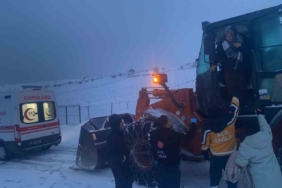 Batman’da hamile kadın kepçeyle kurtarıldı