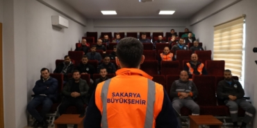 Belediye personellerine sokak hayvanları için güvenli müdahale eğitimi