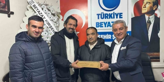 Beyazay Derneği 10 Ocak Çalışan Gazeteciler Gününü kutladı