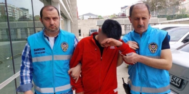 Bıçakla dehşet saçan 17 yaşındaki sanığın yargılanmasına başlandı