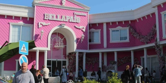 Binlerce kişiyi dolandırdığı iddia edilmişti: Güney Afrika’da güzellik merkezi açmış