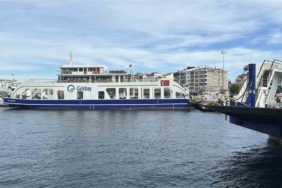 Bozcaada ve Gökçeada’ya hafta sonu tüm feribot seferleri iptal edildi