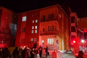 Bunalıma giren genç evi yakmaya çalıştı