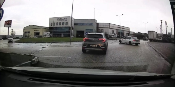 Bursa’da cadde ortasında driftin bedeli 58 bin lira oldu