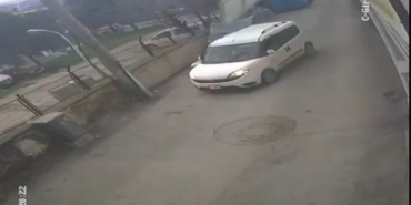 Bursa’da çatı ve prefabrik evler böyle uçtu, ağaçlar kırıldı