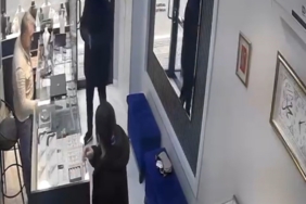 Bursa’da kamera şakası gibi soygun girişimi kamerada