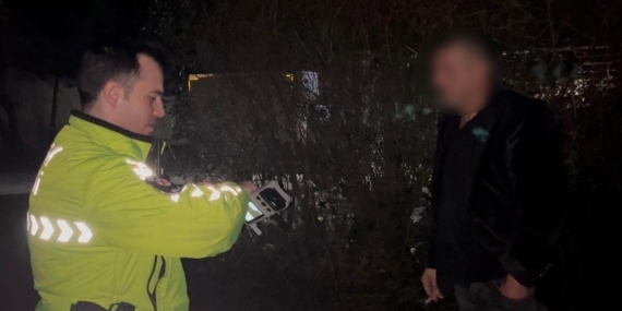 Bursa’da trafik polisinin tuvaleti gelen alkollü sürücüyle imtihanı