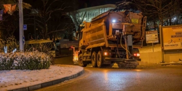 Büyükşehir ekiplerinden kar mesaisi