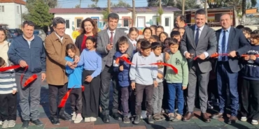 Çamköy İlkokulu yeni oyun alanına kavuştu