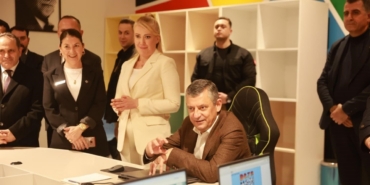 CHP Genel Başkanı Özgür Özel’den Başkan Doğana övgü dolu sözler