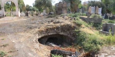 Cizre’de definecilerin hedefindeki tarihi medreseye restorasyon talebi