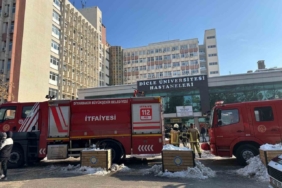 Dicle Üniversitesi’ndeki polikliniklerde çıkan yangın itfaiye tarafından söndürüldü