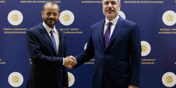 Dışişleri Bakanı Fidan, Umman Sultanlığı Dışişleri Bakanı Al Busaidi ile araya geldi
