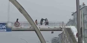 Diyarbakır’da bir şahıs çocukları öldüresiye dövdü: O anlar kamerada