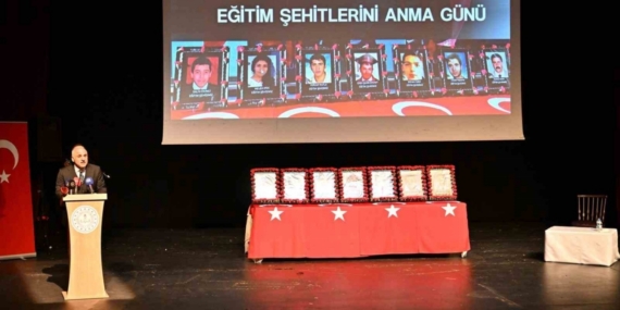 Diyarbakır’da terör saldırısında hayatını kaybedenler anıldı