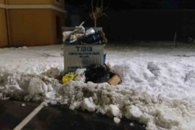 Dolup taşan çöp konteynerleri tepkilere neden oluyor