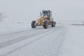 Edirne’de kar kent merkezinde etkisini azalttı, ilçelerde kar küremesi devam ediyor