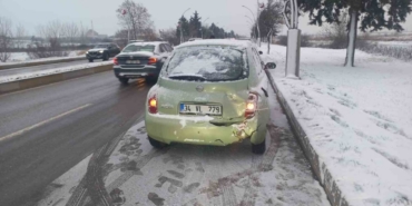 Edirne’de kar yağışında zincirleme kaza: 9 araç birbirine girdi