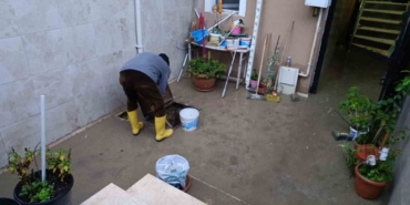 Edirne’de sağanak hayatı olumsuz etkiledi: Bazı ev ve iş yerlerini su bastı