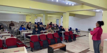 Edremit MYO öğrencilerine hijyen eğitimi verildi