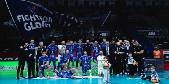 Efeler Ligi: Halkbank: 3 - Alanya Belediyespor: 1