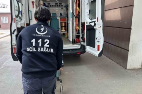 Ehliyetsiz ve alkolü sürücü ters şeride girerek kaza yaptı: 2 yaralı