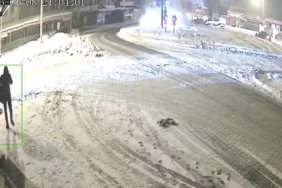 Elazığ’da buzlanma nedeniyle kayan tır KGYS direğine çarptı: 1 yaralı