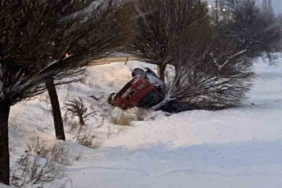 Elazığ’da otomobil devrildi
