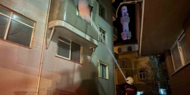 Elektrikli soba yangına neden oldu: Daire alev alev yandı
