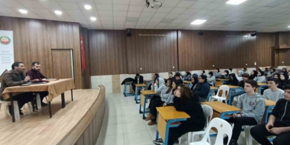 Emet AİHL’de "Kariyer Söyleşisi" düzenlendi