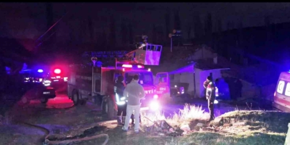 Emet’te ahşap evde çıkan yangın büyümeden söndürüldü