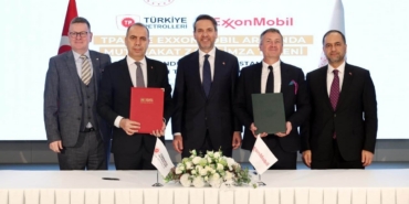 Enerji ve Tabii Kaynaklar Bakanı Bayraktar: "Karadeniz ve Akdeniz’deki yeni arama alanlarını kapsayan bir mutabakat zaptı imzalandı"