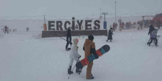Erciyes’te kar kalınlığı 130 santime ulaştı