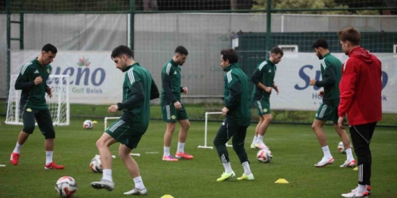 Esenler Erokspor, Antalya’daki devre arası çalışmalarını tamamladı