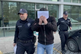 Eşi terk edince, kayınpederinin evini ateşe verdi