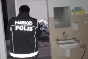 Eski fabrika binasını uyuşturucu imalathanesine çevirmiş: 130 kilo uyuşturucu ele geçirildi