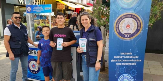 Eskişehir’de 1 yılda 65 bin 82 vatandaş siber suçlarla ilgili bilgilendirildi