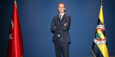 Fenerbahçe Medicana’da Başantrenör Taner Atik için imza töreni düzenlendi