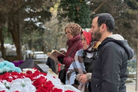 Ferdi Tayfur vefatının 1. yıl dönümünde mezarı başında anıldı