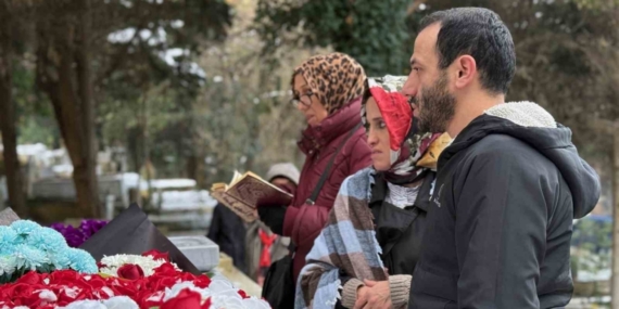 Ferdi Tayfur vefatının 1. yıl dönümünde mezarı başında anıldı