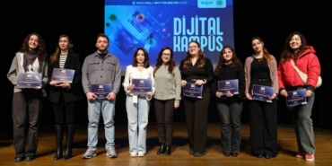 Fikirler üretime, emekler başarıya dönüştü: Dijital Kampüs’te yetişen 235 genç sertifikalarını aldı