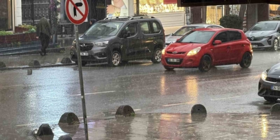 Fırtına ve kar uyarılarının ardından Arnavutköy’de yağış başladı