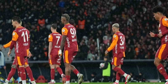 Galatasaray, Fenerbahçe’ye 4 maç sonra yenildi