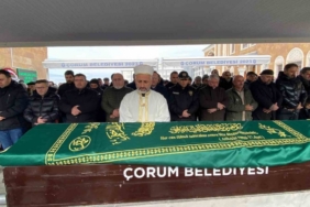 Gazeteci Cüneyt Özdemir’in annesi Çorum’da toprağa verildi