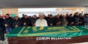 Gazeteci Cüneyt Özdemir’in annesi Çorum’da toprağa verildi